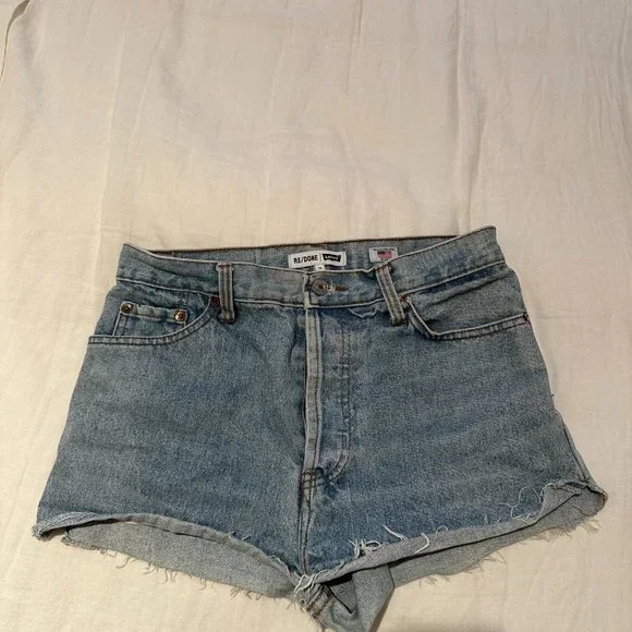 Re/Done X Vintage Levi's Shorts - Picture 2 of 4